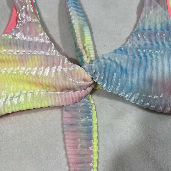 NEW Dippin Daisys Tie Front Top in Candy Tie‎ Dye [SZ Medium ] - Picture 4 of 11